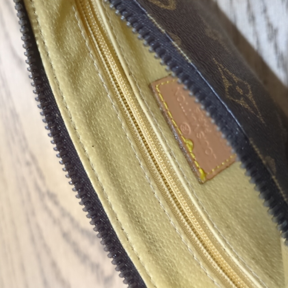 Generic Thin Clutch. No Brand. Used. - Picture 3 of 4